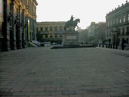 Plaza Manuel Tols&aacute;