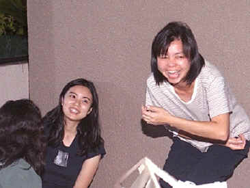ashwgirls01.jpg (67334 bytes)