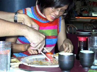 sushi01.jpg (52202 bytes)