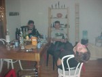 Am_Tisch_2k.jpg (6186 Byte)