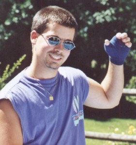 Dani_Handverletzung_vom_schiessen.jpg (24457 Byte)