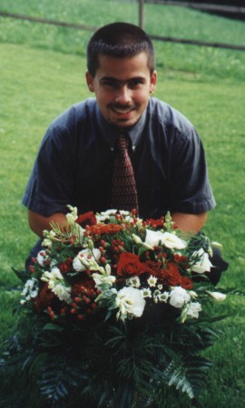Dani Straus kniend.jpg (35843 Byte)