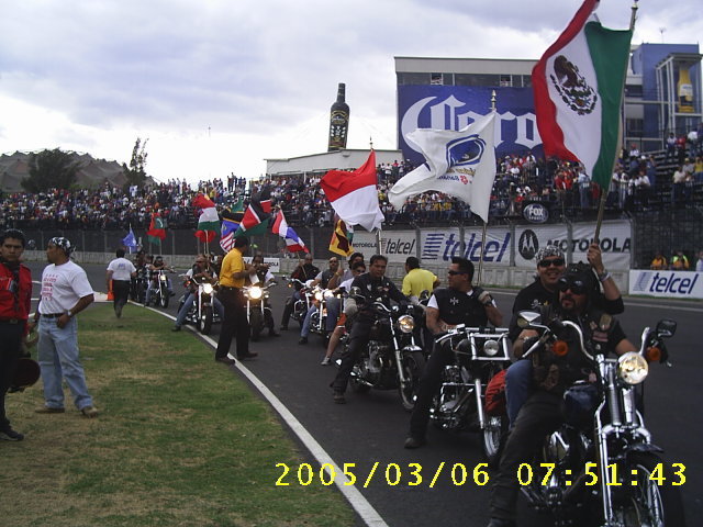 La inaguaracion con cara de guerra