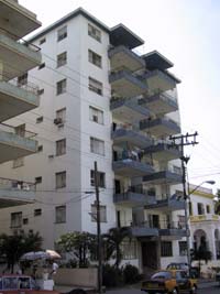 Edificio Azul / Blue Building