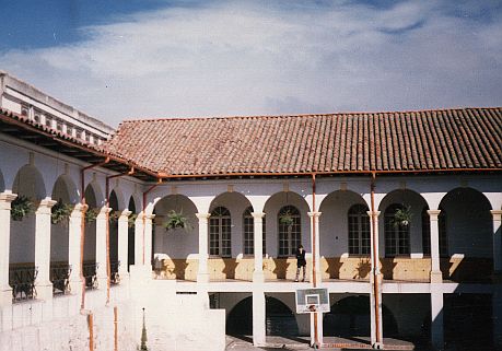 Patio de Primaria