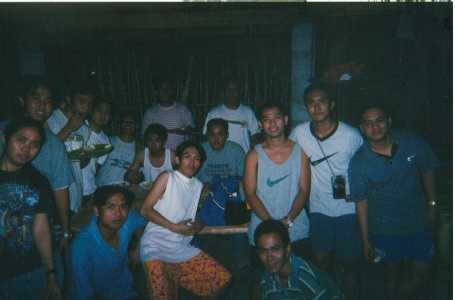 after we arrived from manila. eat muna kami....and pose siyempre......