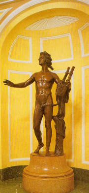 W. A. Mozart, naked statue