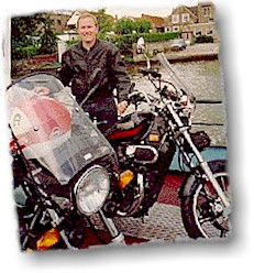 Jan is smiling, knowing that his fresh driverslicence puts him miles ahead of such a B.a.B. like me. Even on this Kawachoppo-thing of his...
