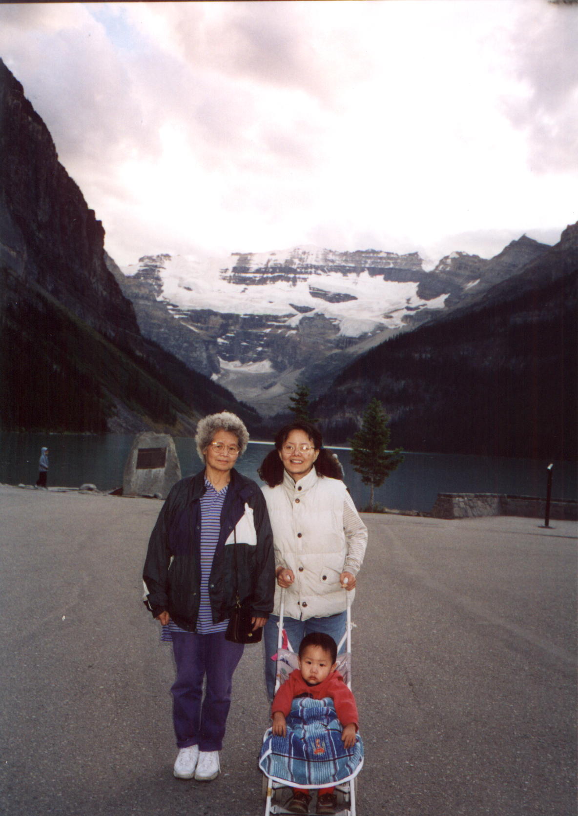 lake-louise-mja