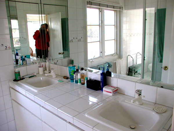 click to view WC and bidet