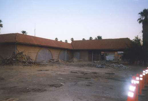 Bakersfield Inn building