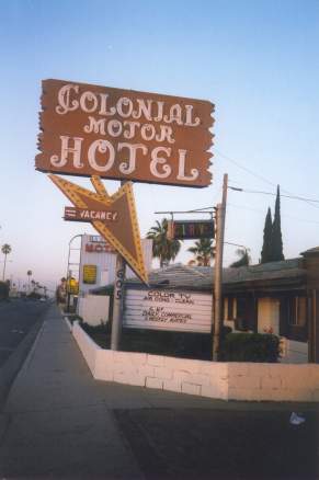 Colonial Motel sign
