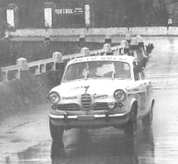 El Alfa Romeo Giulietta TI de Gaston Perkins y Julio Otero