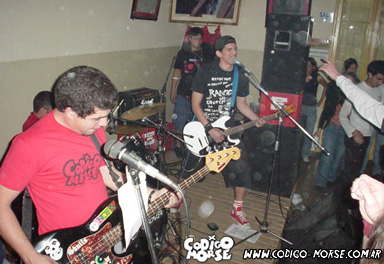 Pe&ntilde;a punk - 2004