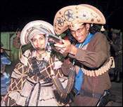 M&aacute;rcio Ant&ocirc;nio e Katiane na Festa Junina da Escola Jo&atilde;o Braz - Foto publicada em mat&eacute;ria  sobre o grupo no Jornal de circula&ccedil;&atilde;o di&aacute;ria O Popular 