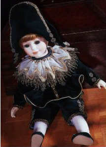 mundia dolls