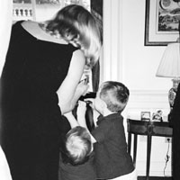 andrea shows braynt and harrison pictures of uncle ryan when he was their size...&nbsp; crazy, but true (and he was cute!)