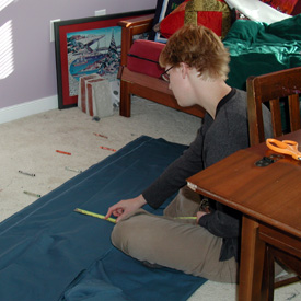 measuring out the loops with crayons
