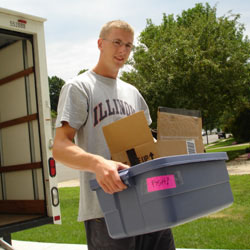 al unloads the apartment stuff!&nbsp; haul it, al!