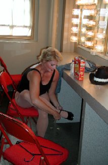 debbie takes her shoes off....ahhhh