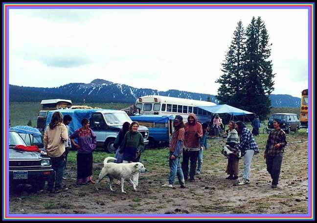 12_inch_bus_village_friends.JPG (117649 bytes)