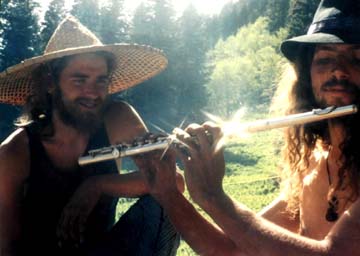 zz_92b_139_Flutist.JPG (16636 bytes)