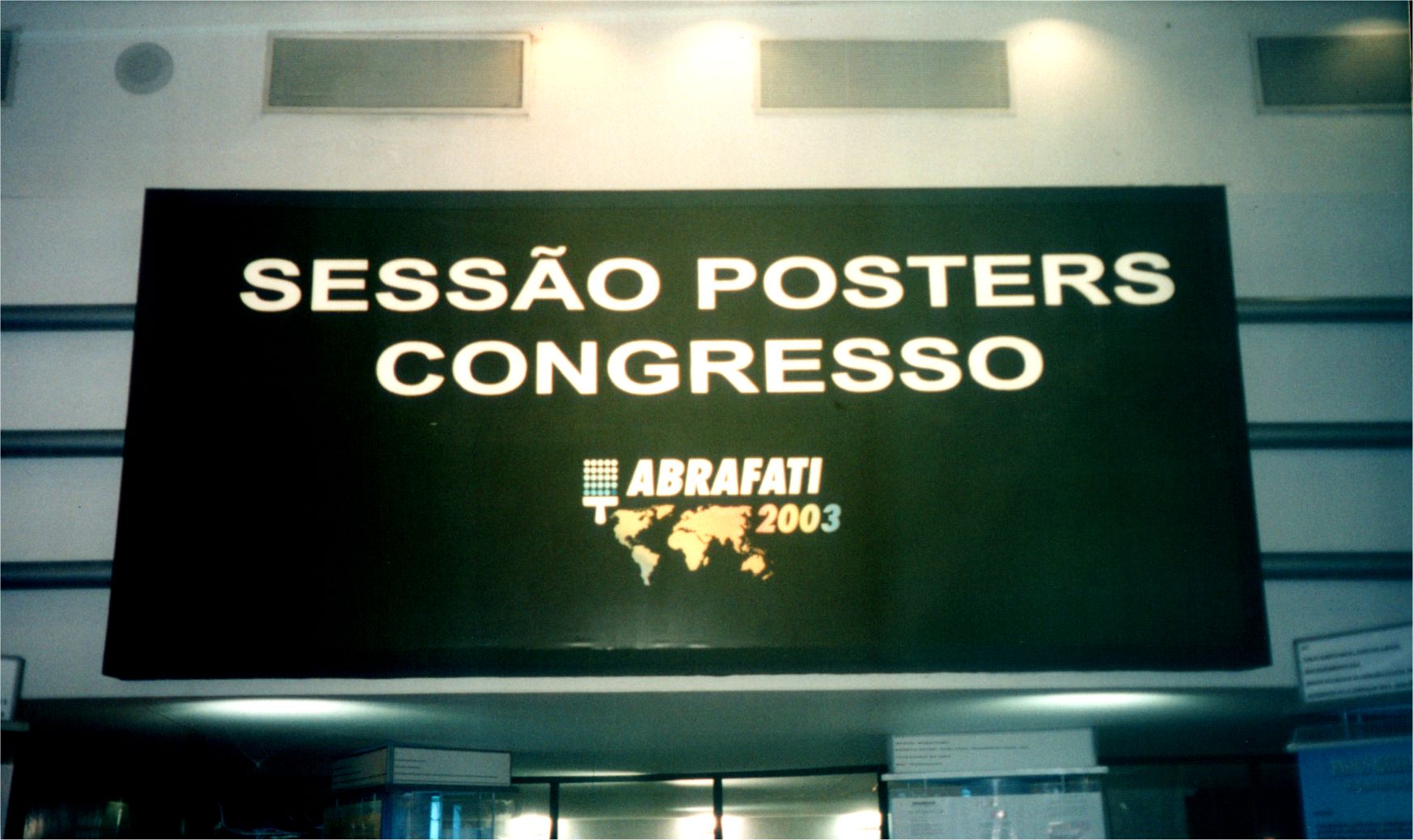 Se��o de P�steres do Oitavo Congresso Internacional dos Fabricantes de Tintas, promovido pela ABRAFATI de 03 a 06 de setembro de 2003 no ITM-Expo - S�o Paulo