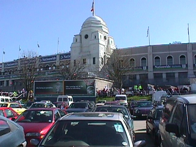 001.jpg (60051 bytes)