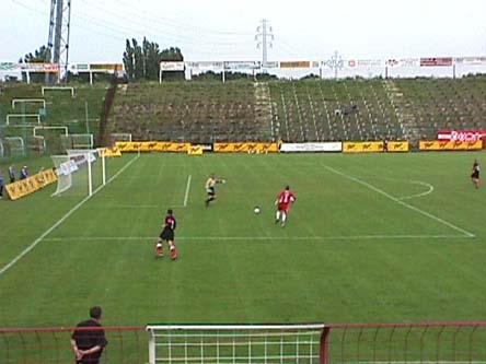002.jpg (27851 bytes)