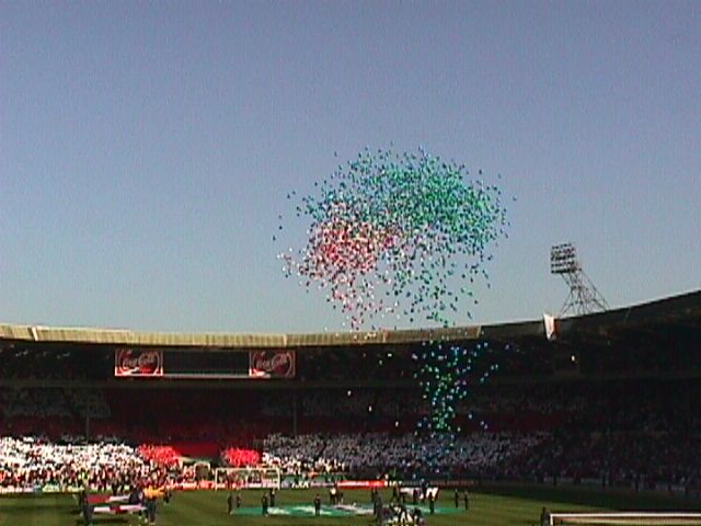 060.jpg (47686 bytes)