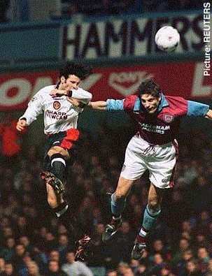 (giggs4.jpg)