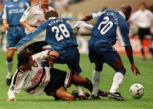 (giggs5.jpg)