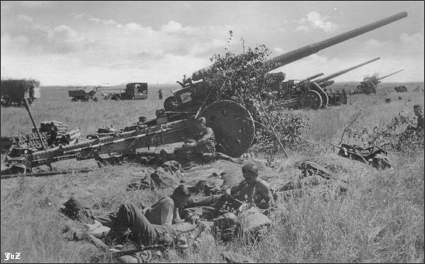 Ca�ones de 105mm alemanes en Rusia