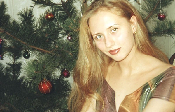 Daria 22 years old.