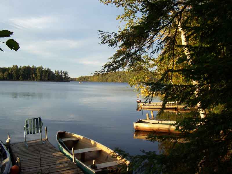 (Photo "Dockside" &copy; 2004 Dinky DeLope)