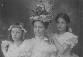 Elizabeth Bertha Sparkman Cone, Elizabeth Christianna Cone and Lucile Montine Cone (Chadwick)