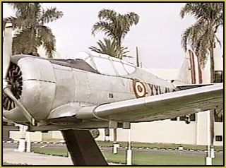Avin de caza XXI-41-3 North American NA-50 usado por Quiones en su acto heroico y restaurado por Personal Tcnico FAP
