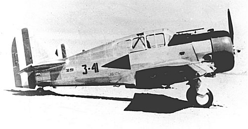 El avi�n de caza de Qui�ones