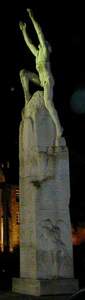 Monument aux fr�res Wright sur la Place des Jacobins