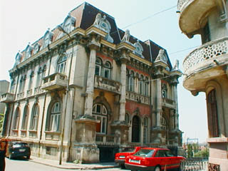 Casa cu lei