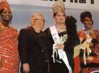 crowning Miss Continental Plus 2003