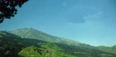 etna.jpg (15568 byte)