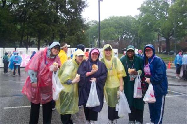 having a wet lunch at mile 10