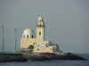 Mosque.jpg (205747 bytes)