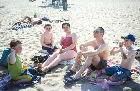 l-r: Daniel, Emmet, Deb, Dave + Isaac, beach Ca'Savio