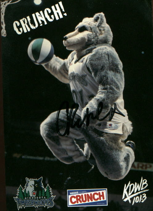 Yes! I met THE mascot of the Minnesota Timberwolves... (i mean...God Damn!]