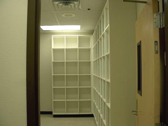 Boeing Shelves