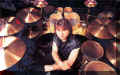 drumsyngwie1.jpg (60560 bytes)