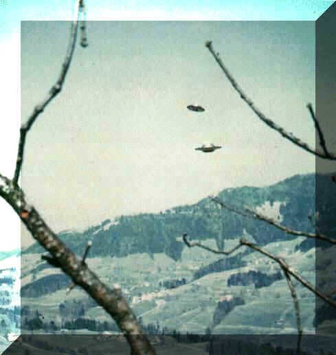ufo-2(1).jpg (35622 bytes)