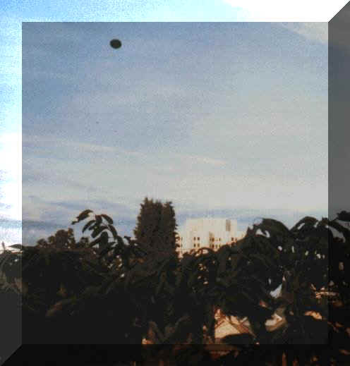 ufo14.jpg (35271 bytes)